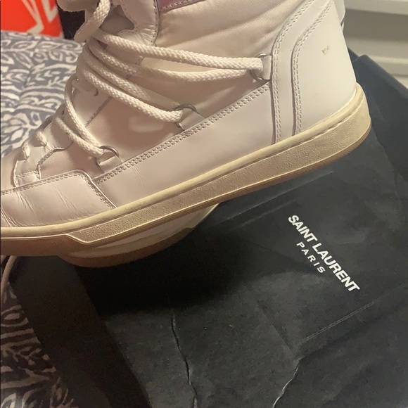 Sneakers - Picture 2 of 8